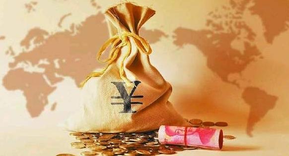 美联储维持鹰派立场施压金价，黄金重回区间震荡