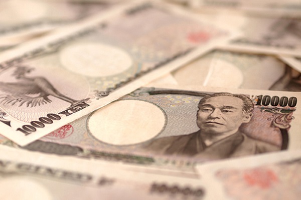 强劲的避险需求推动金价创历史新高